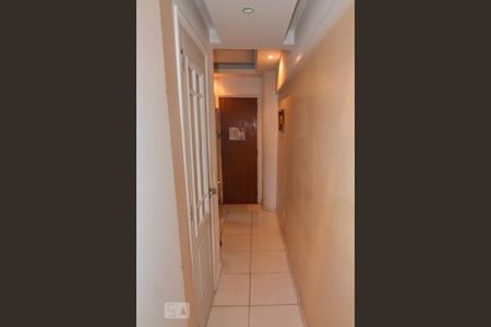 Corredor de kitnet/studio para alugar com 1 quarto, 32m² em Centro, Rio de Janeiro