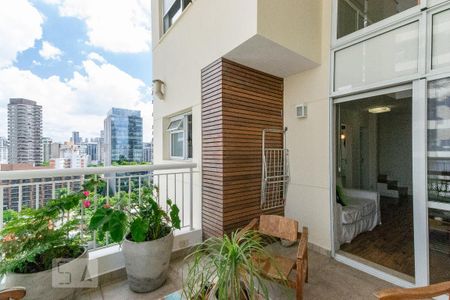 Apartamento à venda com 77m², 1 quarto e 2 vagas Apartamento à venda com 77m², 1 quarto e 2 vagasVaranda