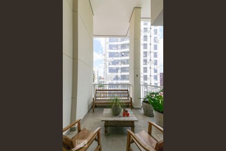 Apartamento à venda com 77m², 1 quarto e 2 vagas Apartamento à venda com 77m², 1 quarto e 2 vagasVaranda