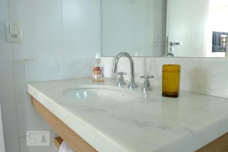 Apartamento à venda com 73m², 2 quartos e 1 vagaStudio - banheiro