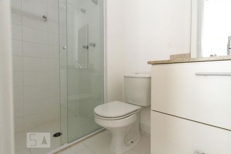 Banheiro de kitnet/studio para alugar com 1 quarto, 48m² em Mooca, São Paulo