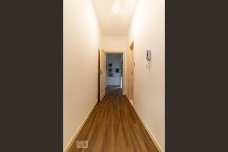 Apartamento para alugar com 160m², 3 quartos e sem vaga Apartamento para alugar com 160m², 3 quartos e sem vagaCorredor
