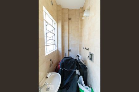 Apartamento para alugar com 160m², 3 quartos e sem vaga Apartamento para alugar com 160m², 3 quartos e sem vagaBanheiro de serviço