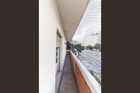 Apartamento para alugar com 160m², 3 quartos e sem vaga Apartamento para alugar com 160m², 3 quartos e sem vagaVaranda
