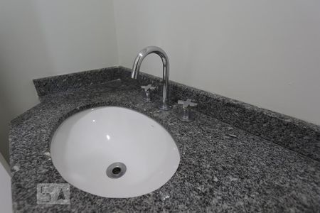 Apartamento para alugar com 75m², 2 quartos e 2 vagas Apartamento para alugar com 75m², 2 quartos e 2 vagasBanheiro - Pia