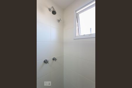 Apartamento para alugar com 75m², 2 quartos e 2 vagas Apartamento para alugar com 75m², 2 quartos e 2 vagasBanheiro da suíte - Chuveiro