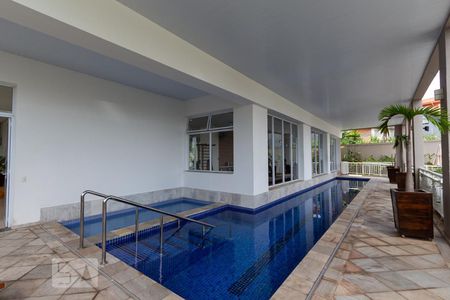 Apartamento para alugar com 75m², 2 quartos e 2 vagas Apartamento para alugar com 75m², 2 quartos e 2 vagasPiscina