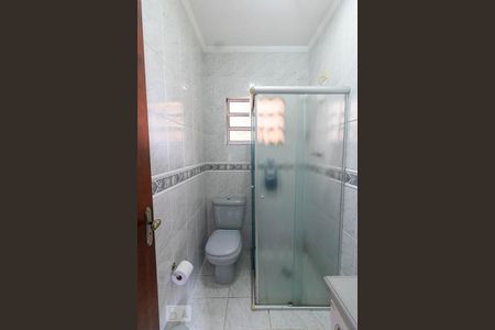 Casa à venda com 329m², 4 quartos e 5 vagas Casa à venda com 329m², 4 quartos e 5 vagasBanheiro da Suíte 2