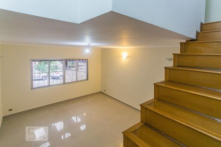 Escada de casa à venda com 3 quartos, 150m² em Jaguaré, São Paulo