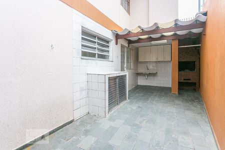Casa à venda com 150m², 3 quartos e 2 vagasQuintal