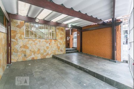 Casa à venda com 150m², 3 quartos e 2 vagasFachada