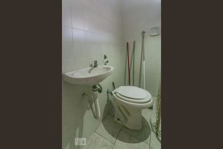 Casa à venda com 150m², 3 quartos e 2 vagasBanheiro de Serviço