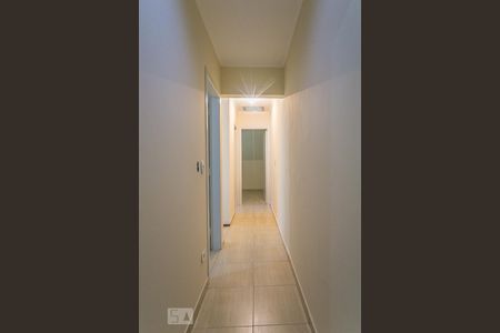 Casa à venda com 150m², 3 quartos e 2 vagasCorredor