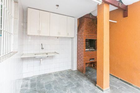Casa à venda com 150m², 3 quartos e 2 vagasChurrasqueira