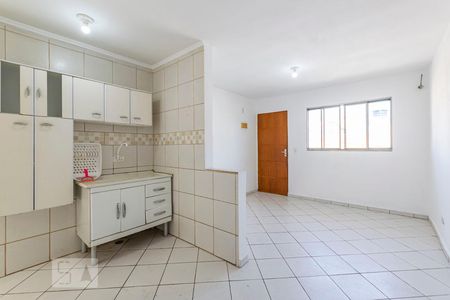 Sala de casa para alugar com 2 quartos, 50m² em Vila das Mercês, São Paulo