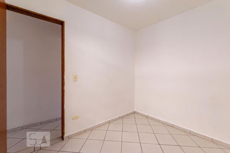 Quarto 1 de casa para alugar com 2 quartos, 50m² em Vila das Mercês, São Paulo