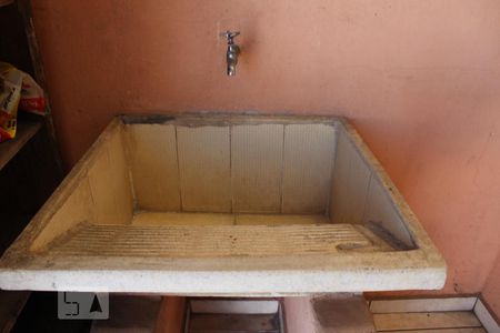 Casa para alugar com 60m², 1 quarto e sem vagaÁrea de Serviço