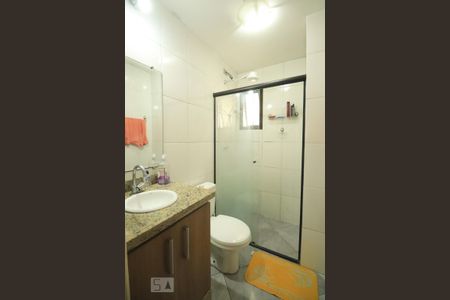 Banheiro Social de apartamento à venda com 2 quartos, 66m² em Campestre, Santo André
