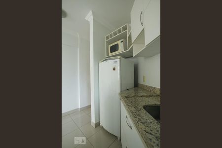 Apartamento para alugar com 36m², 1 quarto e 1 vagaDetalhe da Cozinha - Geladeira