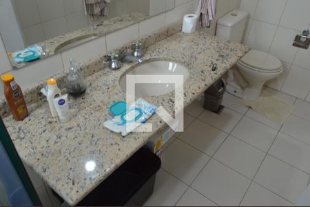 Apartamento para alugar com 180m², 3 quartos e 2 vagasBanheiro 2 