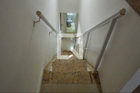 Apartamento para alugar com 180m², 3 quartos e 2 vagasEscada