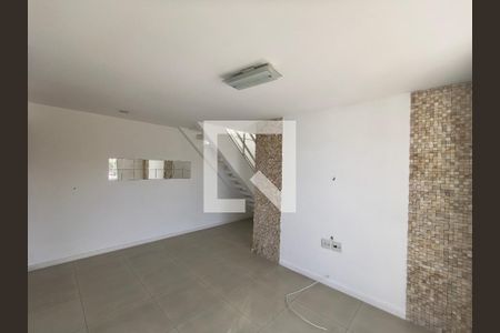 Apartamento para alugar com 2 quartos, 180m² em Tanque, Rio de Janeiro
