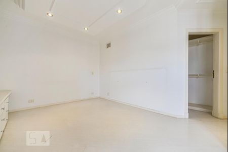 Apartamento à venda com 590m², 3 quartos e 5 vagasSuite 3