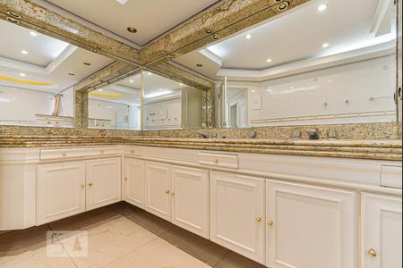 Apartamento à venda com 590m², 3 quartos e 5 vagasBanheiro Suite 3