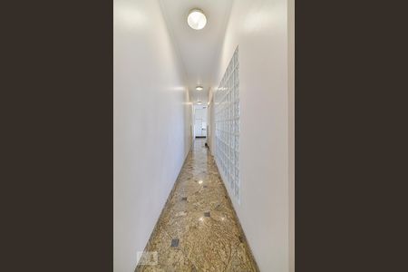 Apartamento à venda com 590m², 3 quartos e 5 vagasCorredor de Serviço