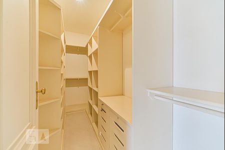 Apartamento à venda com 590m², 3 quartos e 5 vagasCloset Suite 1