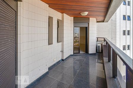 Apartamento à venda com 590m², 3 quartos e 5 vagasSacada Suite 1 e 2