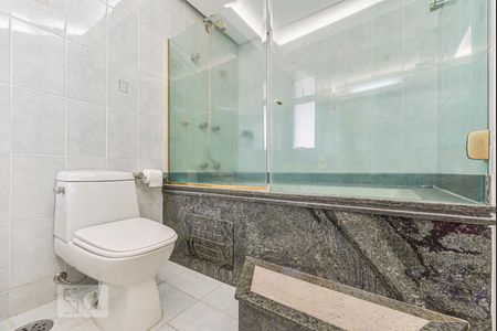 Apartamento à venda com 590m², 3 quartos e 5 vagasBanheiro Suite 1