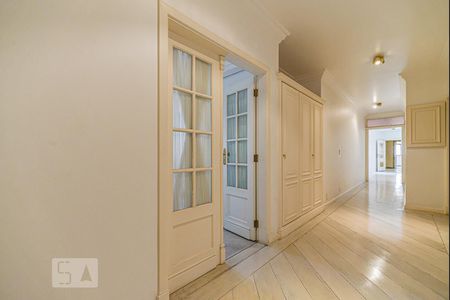 Apartamento à venda com 590m², 3 quartos e 5 vagasCorredor das Suites