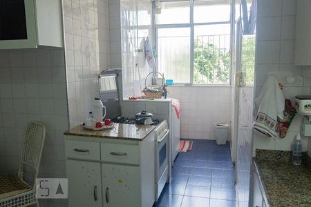 Apartamento à venda com 109m², 3 quartos e 2 vagas Apartamento à venda com 109m², 3 quartos e 2 vagasCozinha