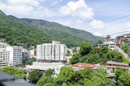 Apartamento à venda com 109m², 3 quartos e 2 vagas Apartamento à venda com 109m², 3 quartos e 2 vagasvista da janela da sala