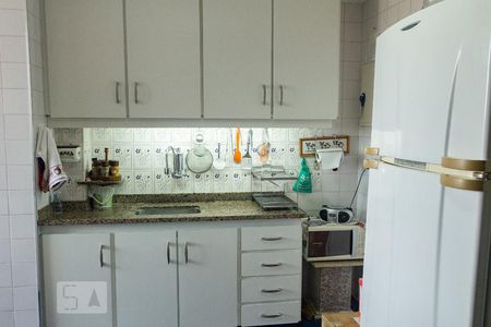 Apartamento à venda com 109m², 3 quartos e 2 vagas Apartamento à venda com 109m², 3 quartos e 2 vagasCozinha - Armários