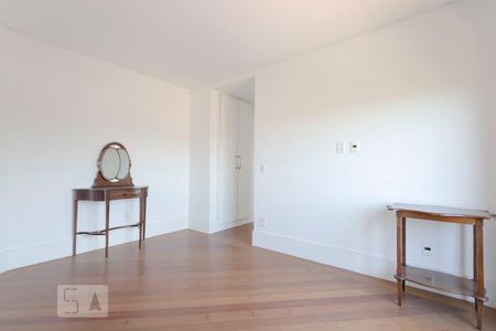 Apartamento para alugar com 215m², 3 quartos e 4 vagasSuíte 2