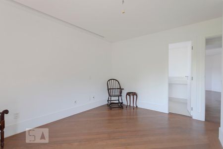 Apartamento para alugar com 215m², 3 quartos e 4 vagasSuíte 1