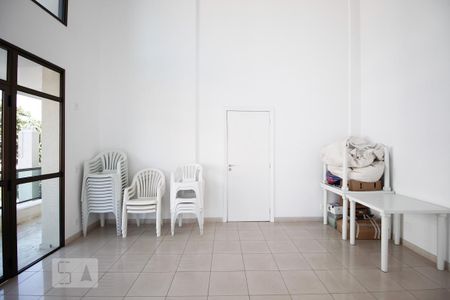 Apartamento para alugar com 52m², 2 quartos e 1 vagaÁrea comum - Salão de festas