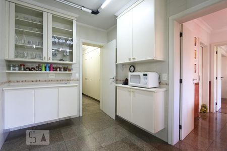 Apartamento à venda com 305m², 4 quartos e 5 vagas Apartamento à venda com 305m², 4 quartos e 5 vagasCozinha