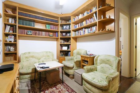 Apartamento à venda com 305m², 4 quartos e 5 vagas Apartamento à venda com 305m², 4 quartos e 5 vagasHall das suítes