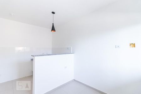 Sala/Cozinha de apartamento para alugar com 1 quarto, 24m² em Parque Cisper, São Paulo