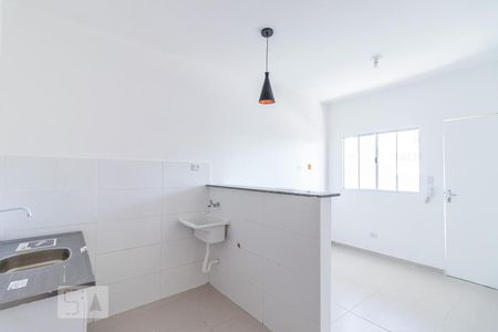 Sala/Cozinha de apartamento para alugar com 1 quarto, 24m² em Parque Cisper, São Paulo