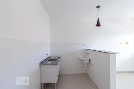 Sala/Cozinha de apartamento para alugar com 1 quarto, 24m² em Parque Cisper, São Paulo