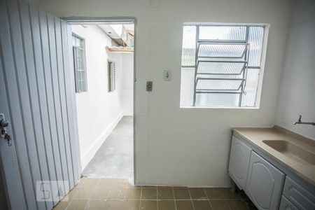 Casa à venda com 36m², 1 quarto e 1 vaga Casa à venda com 36m², 1 quarto e 1 vagaCozinha