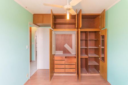 Apartamento à venda com 80m², 3 quartos e 1 vagaQuarto 2 - Armários