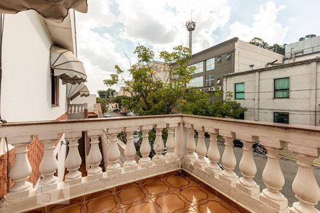 Casa para alugar com 179m², 3 quartos e 2 vagasSacada