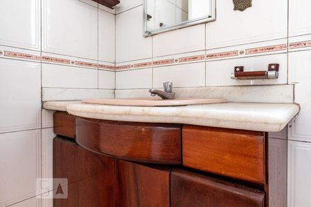 Casa para alugar com 179m², 3 quartos e 2 vagasDetalhe do Banheiro do Quarto 1