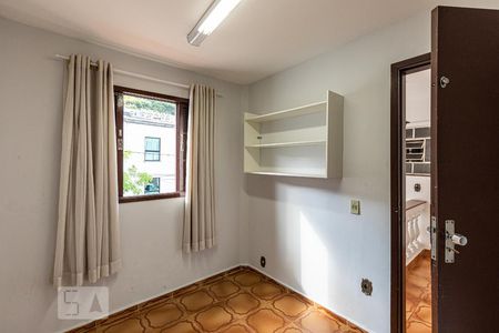 Casa para alugar com 179m², 3 quartos e 2 vagasQuarto de Serviço