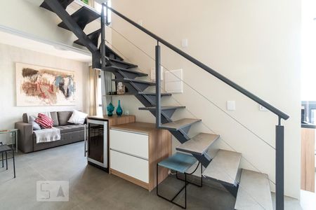 Apartamento para alugar com 58m², 1 quarto e 1 vagaEscada